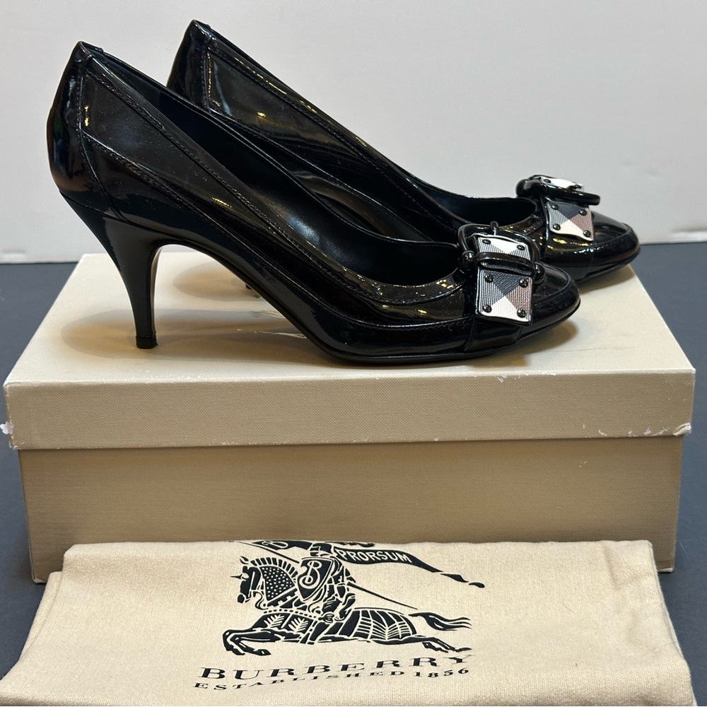Authentic Burberry Nova Check Patent Heels + Burberry cloth dust bag - Picture 9 of 13